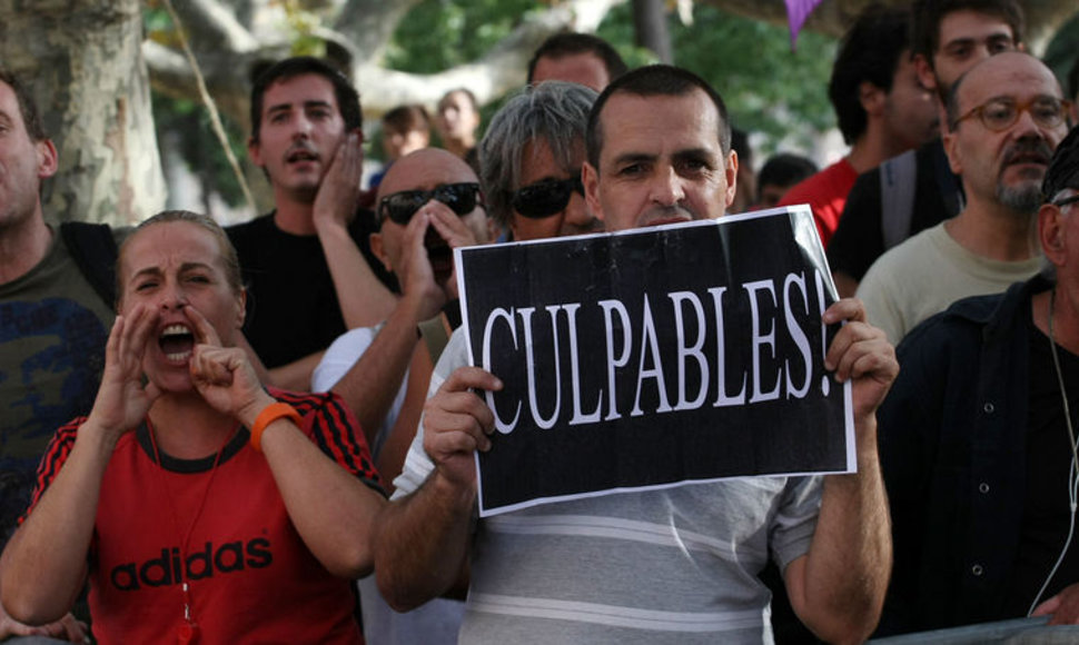 Ispanai protestuoja