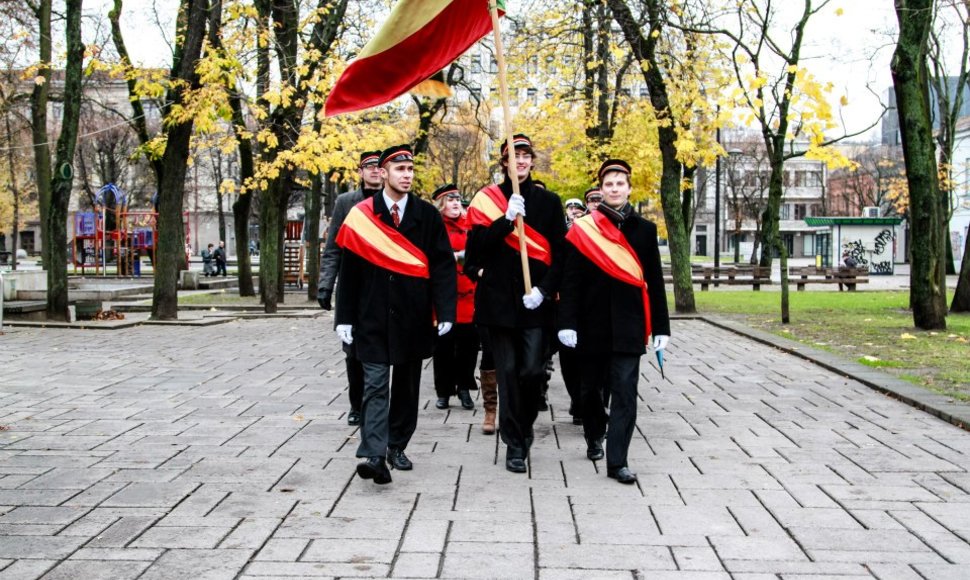 Korporacijos „Neo-Lithuania“ eisena Kaune