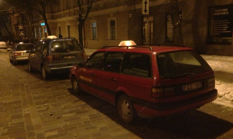 Taksi automobiliai