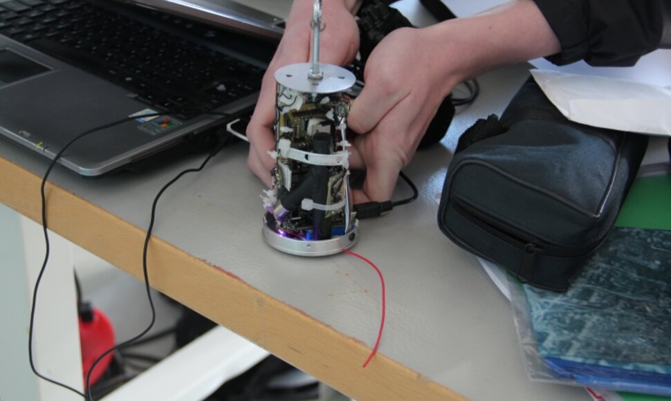 Palydovo „CanSat“ kūrimas.