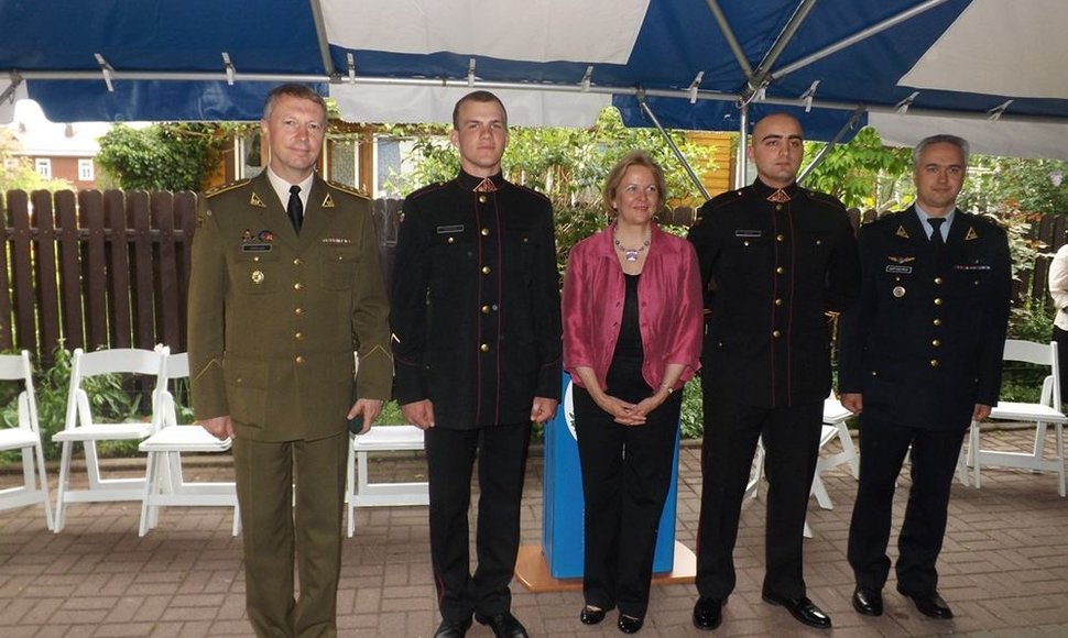 Šiais metais atranką praėję kariūnai L.Galdikas ir M.Lėckas buvo išlydėti Jungtinių Amerikos Valstijų ambasadoje