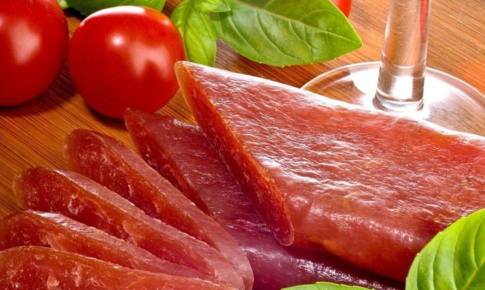 Mėsos produktai pagal jų paruošimo būdus skirstomi į virtus, rūkytus ir vytintus.