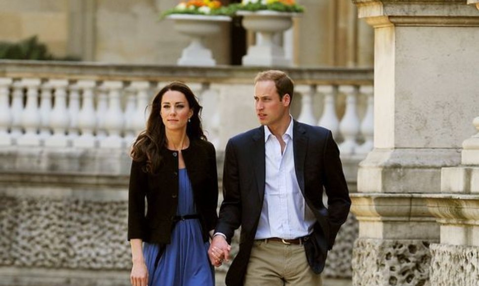 Karališkoji pora prieš išskrendant iš Bakingamo rūmų