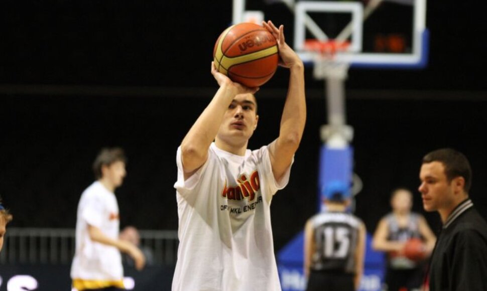 Trita&scaron;kių konkurso čempionas Justinas Gečas