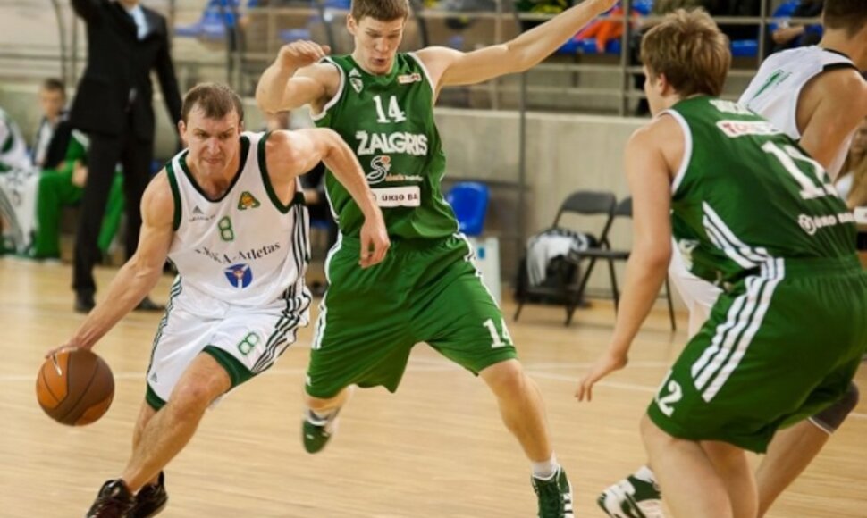 &bdquo;LKKA-Atleto&ldquo; ir &bdquo;Žalgirio-A.Sabonio KC&ldquo; rungtynių akimirka