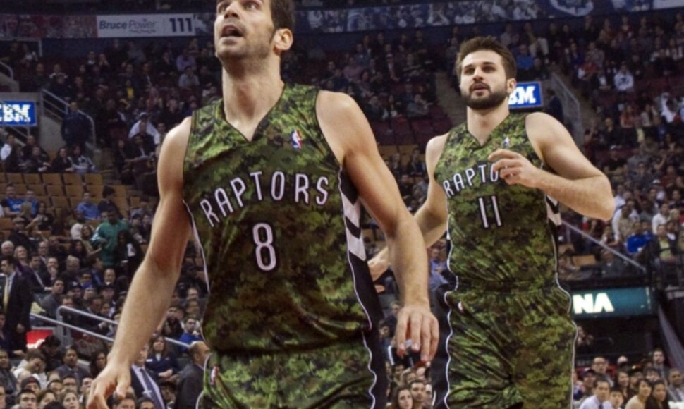 Jose Manuelis Calderonas ir Linas Kleiza