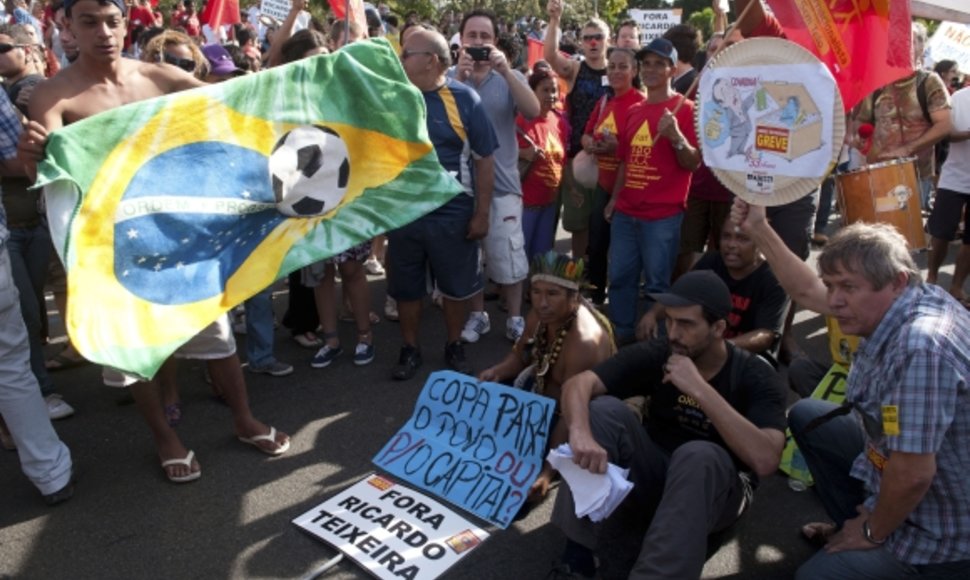 Brazilijos futbolo sirgaliai reikalauja federacijos vadovo atsistatydinimo