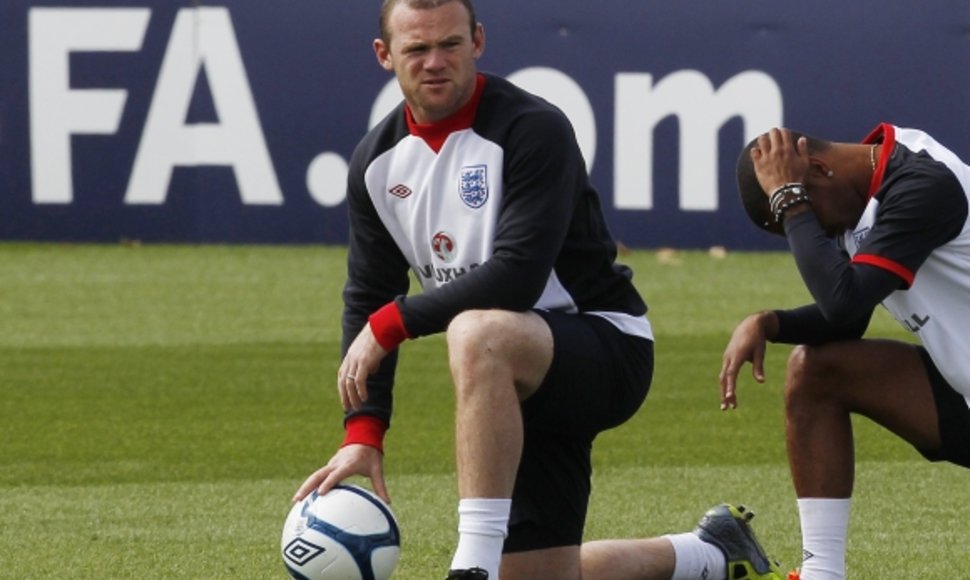 Wayne'as Rooney Anglijos rinktinės treniruotėje