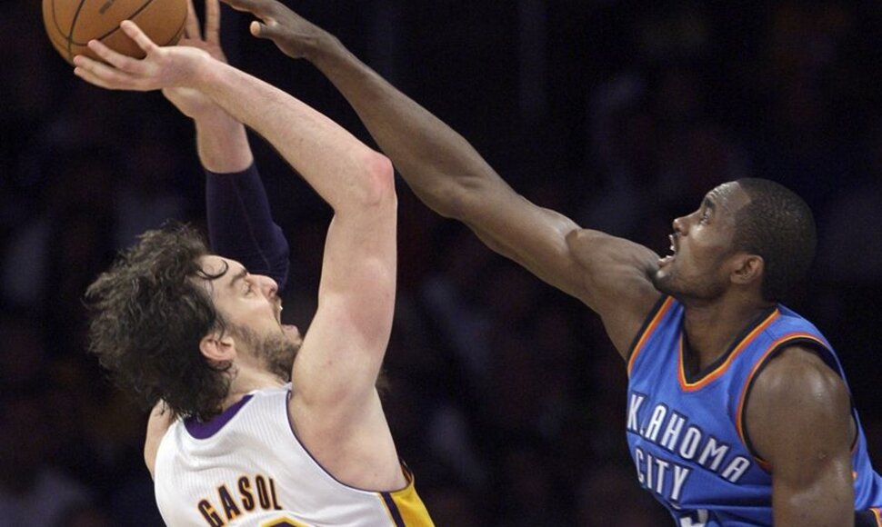 Du Ispanijos rinktinės žaidėjai Pau Gasolis ir Serge Ibaka