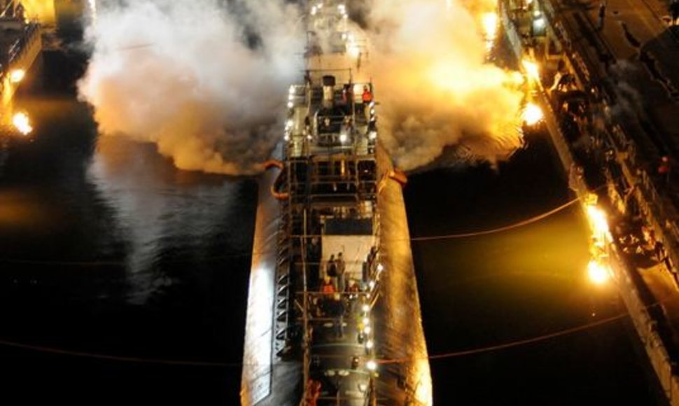 JAV atominiame povandeniniame laive kilo gaisras.