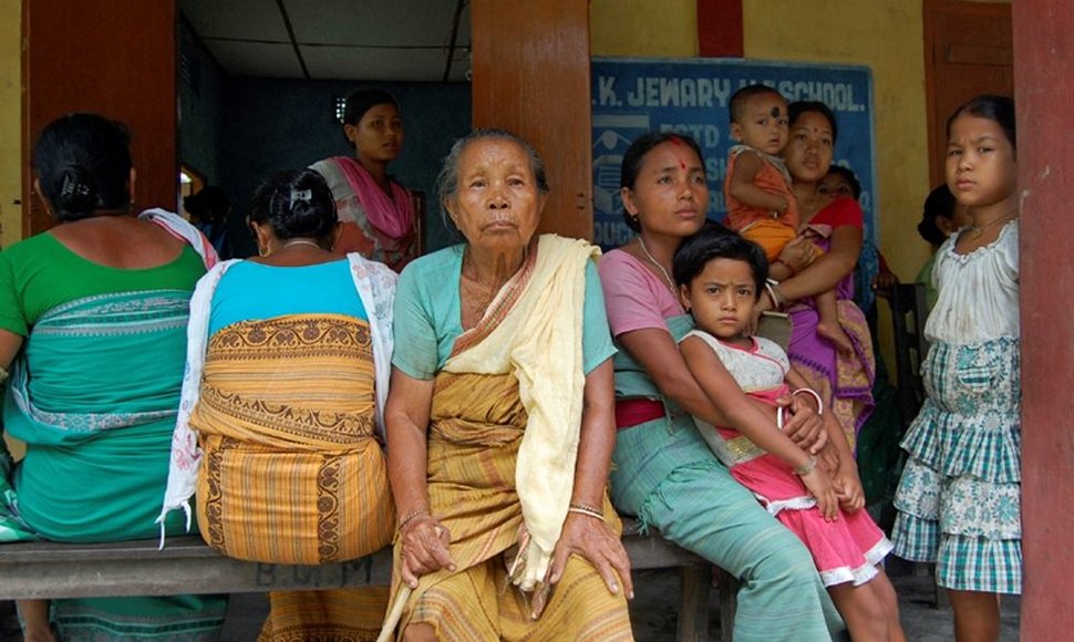 Nuo susirėmimų Indijos šiaurės rytuose pabėgo 30 tūkst. gyventojų.