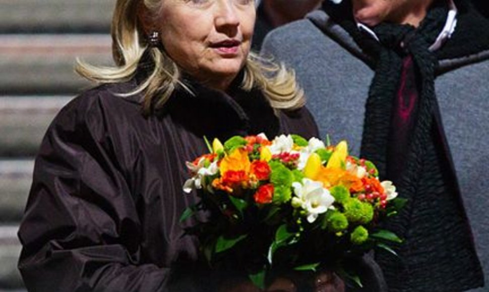 Pirmadienio vakarą į Vilnių atvyko JAV valstybės sekretorė Hillary Clinton