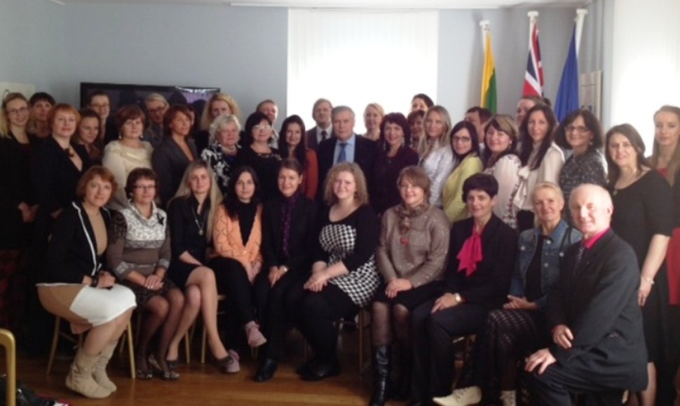 Lietuvos ambasadoje Londone pedagogai švenčia mokytojų dieną