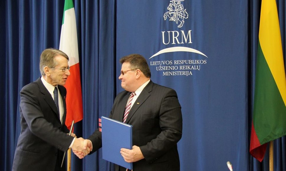 Lietuvos užsienio reikalų ministras Linas Linkevičius su Italijos užsienio reikalų ministru Giulio Terzi di Sant'Agata