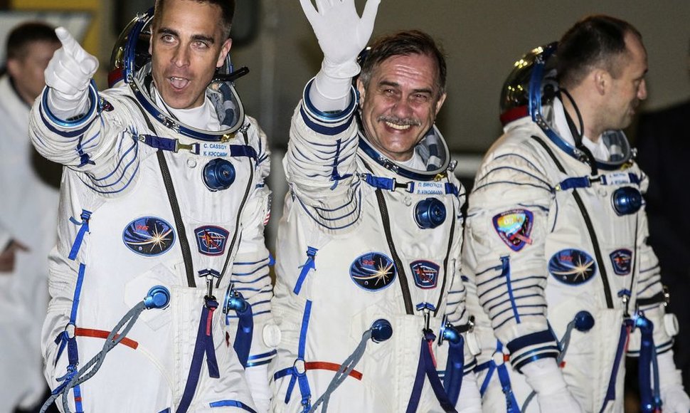 „Sojuz“ įgula: Chrisas Cassidy, Pavelas Vinogradovas ir Aleksandras Misurkinas