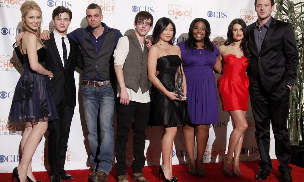 Serialo „Choras“ žvaigždės 2010-aisiais (iš kairės): Dianna Agron, Chrisas Colferis, Markas Sallingas, Kevinas McHale'as, Jenna Ushkowitz, Amber Riley, Lea Michele ir Cory Monteithas