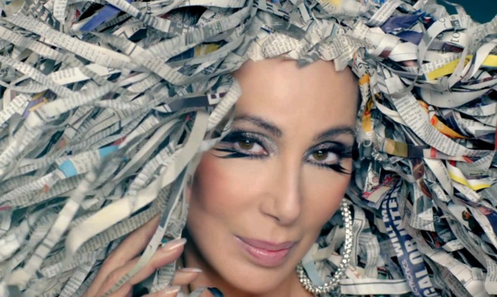 Cher dainos „Woman's World“ vaizdo klipe