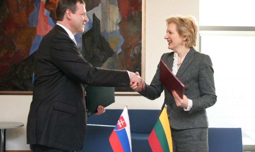 Lietuvos ir Slovakijos susitarimas dėl atstovavimo išduodant vizas