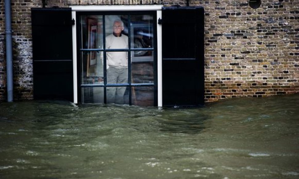 Nyderlandų šiaurinėje žemutinėje dalyje siaučia potvyniai