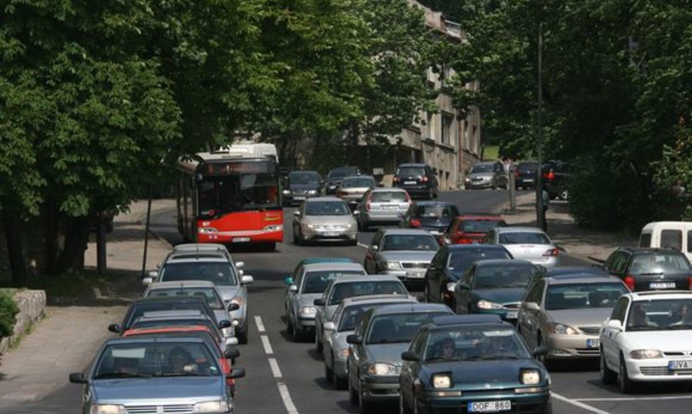parodos1Kai kurie transporto specialistai abejoja, ar autobusus pakeitę troleibusai sumažins taršą ir spūstis Kauno miesto centre.