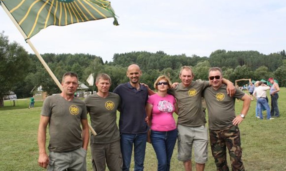 Veteranai Kauno rajone džiaugėsi susitikimu ir tarėsi, kaip spręsti socialines problemas.