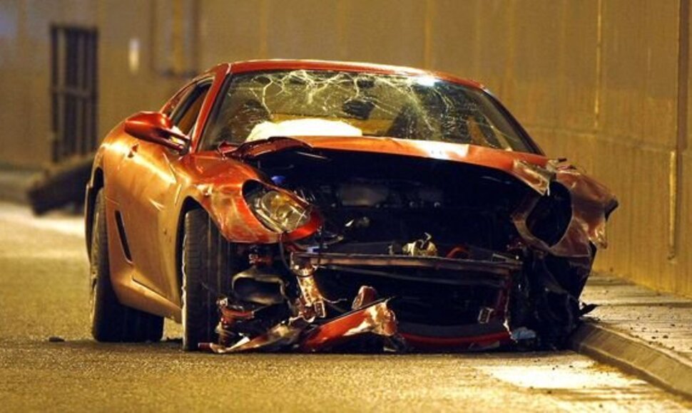 Asociatyvinė nuotr./&bdquo;Ferrari&ldquo; avarija