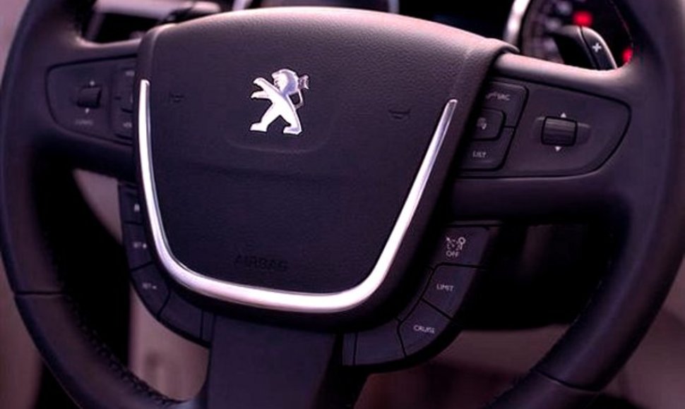 BMW ir „Peugeot-Citroen“ koncernai kooperuojasi naujo elektromobilio kūrimui