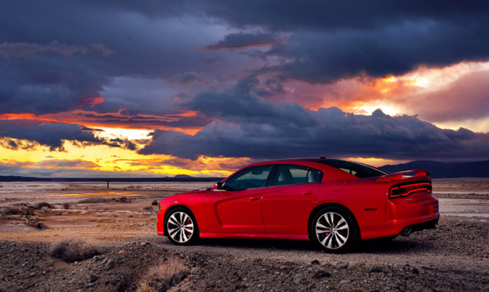 „Dodge Charger SRT8“