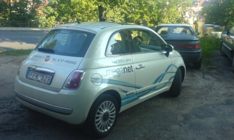 „Meganet“ paženklintas „Fiat 500“