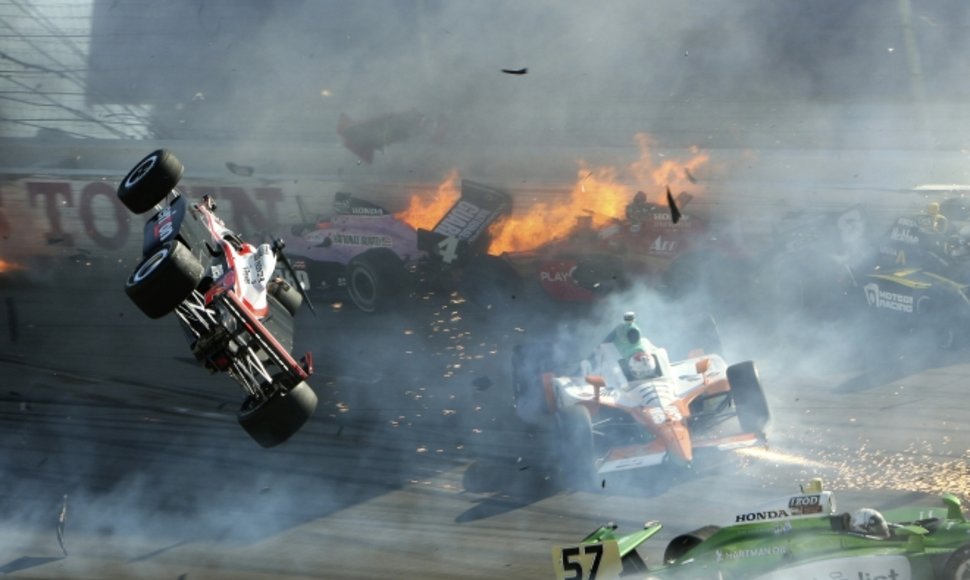 Tragiška avarija „IndyCar“ lenktynėse Las Vegase