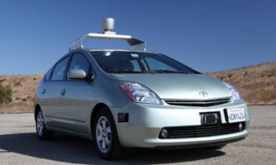 „Google“ bandomas „Toyota Prius“