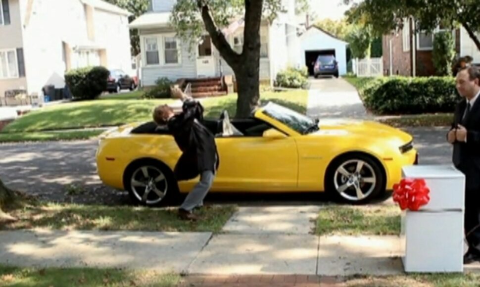 &bdquo;Chevrolet Camaro&ldquo; reklamos akimirka