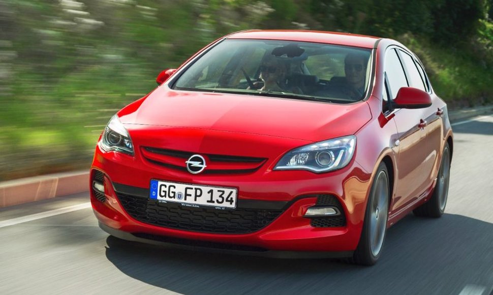 „Opel Astra BiTurbo“