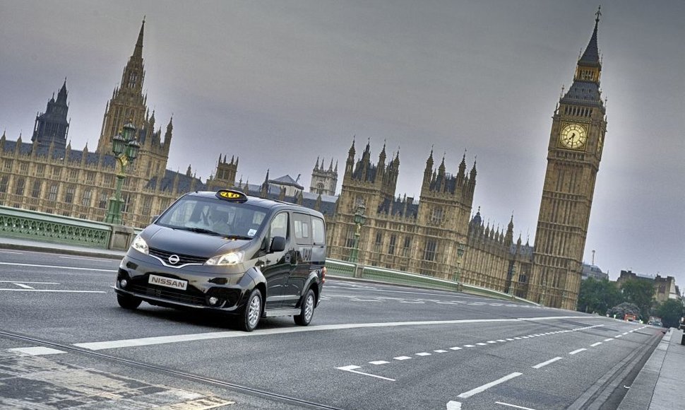 „Nissan NV200“: juodasis Londono taksi