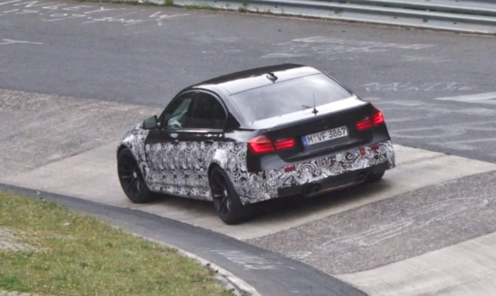 Užmaskuotas BMW M3 Niurburgringe