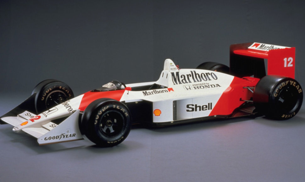 „McLaren“ bolidas su „Honda“ varikliu