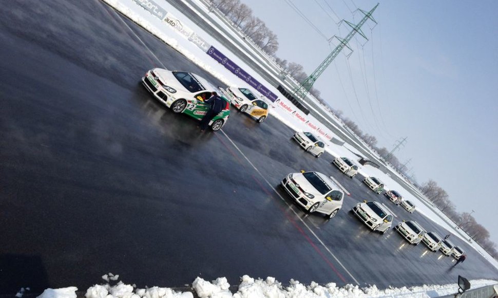 „Volkswagen Castrol Cup“ treniruotės