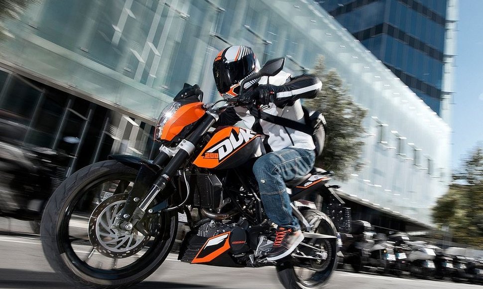 „KTM Duke 200“