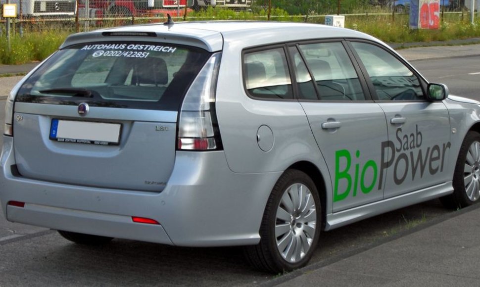 Bioetanoliu varomas SAAB automobilis