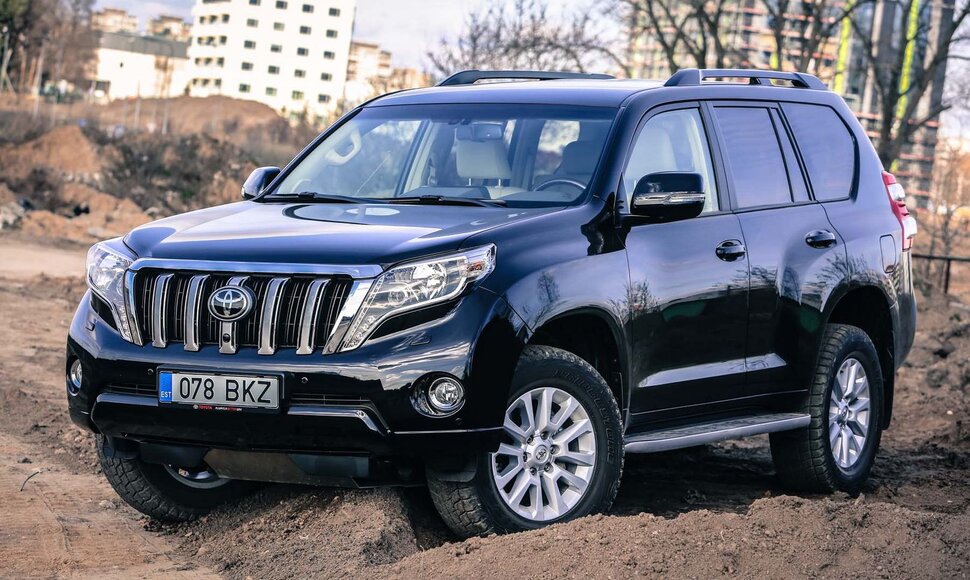 Atnaujintas &bdquo;Toyota Land Cruiser&ldquo;
