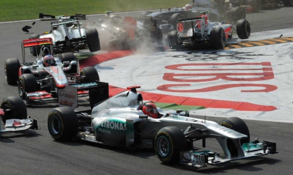 F-1 Italijos GP: starte įvykusi avarija