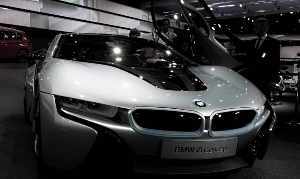 „BMW i8“