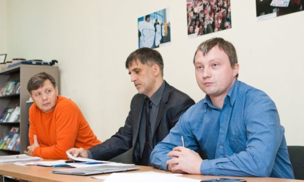 Po rinkimų Rusijoje niekas nepasikeis, teigia M.Kostiajevas (dešinėje). 
