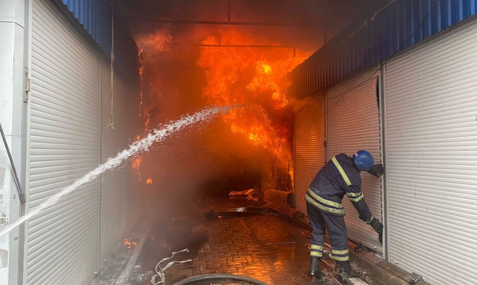 Po atakos kilo gaisras centrinėje Slovjansko turgavietėje