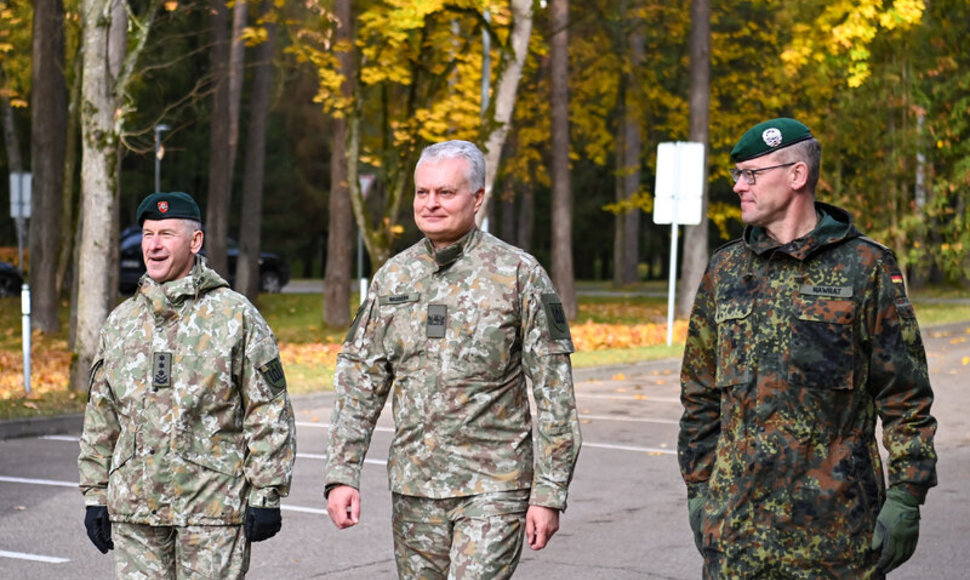 Prezidentas Gitanas Nausėda lanko Lietuvoje dislokuotus Vokietijos kariuomenės brigados štabo ir bataliono karius