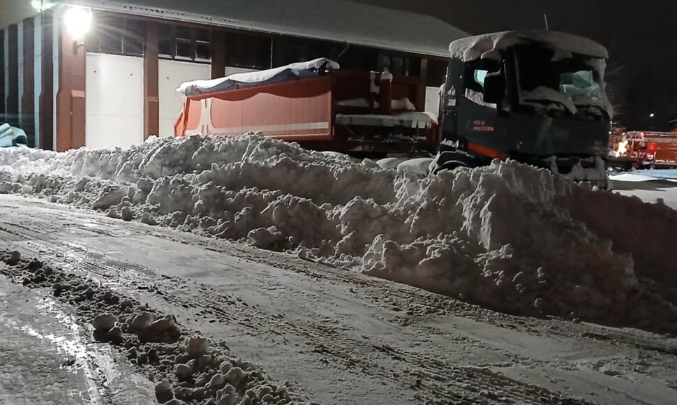 Žiemiški orai kelininkams sukėlė daug iššūkių