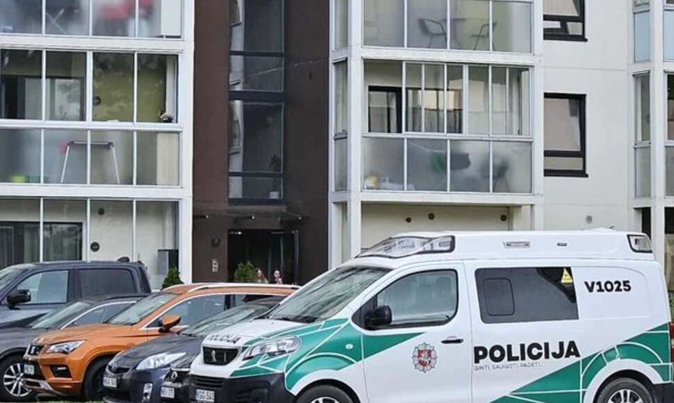 Vilniuje, Pilaitėje, moteris peiliu sužalojo vyrą