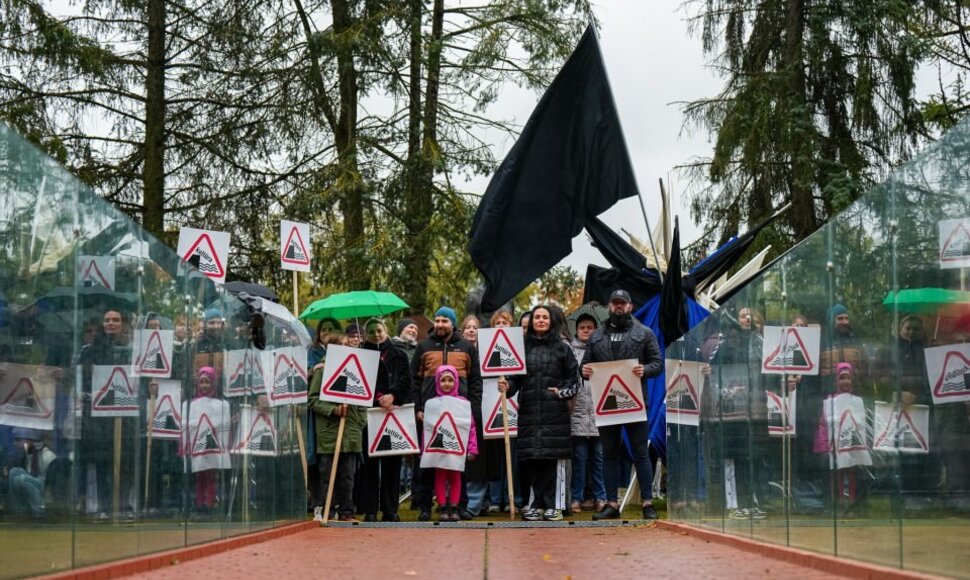 Panevėžys prisijungė prie visos Lietuvos kultūros streiko: protestas surengtas Senvagės saloje