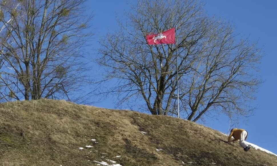 Pavasaris bando i&scaron;stumti žiemą