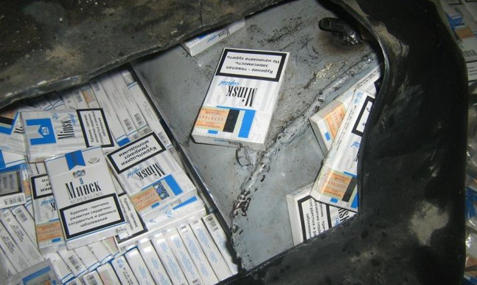 Cigaretės aptiktos degalų bake